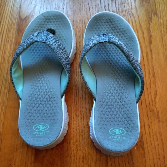 athletic works comfort flip flops